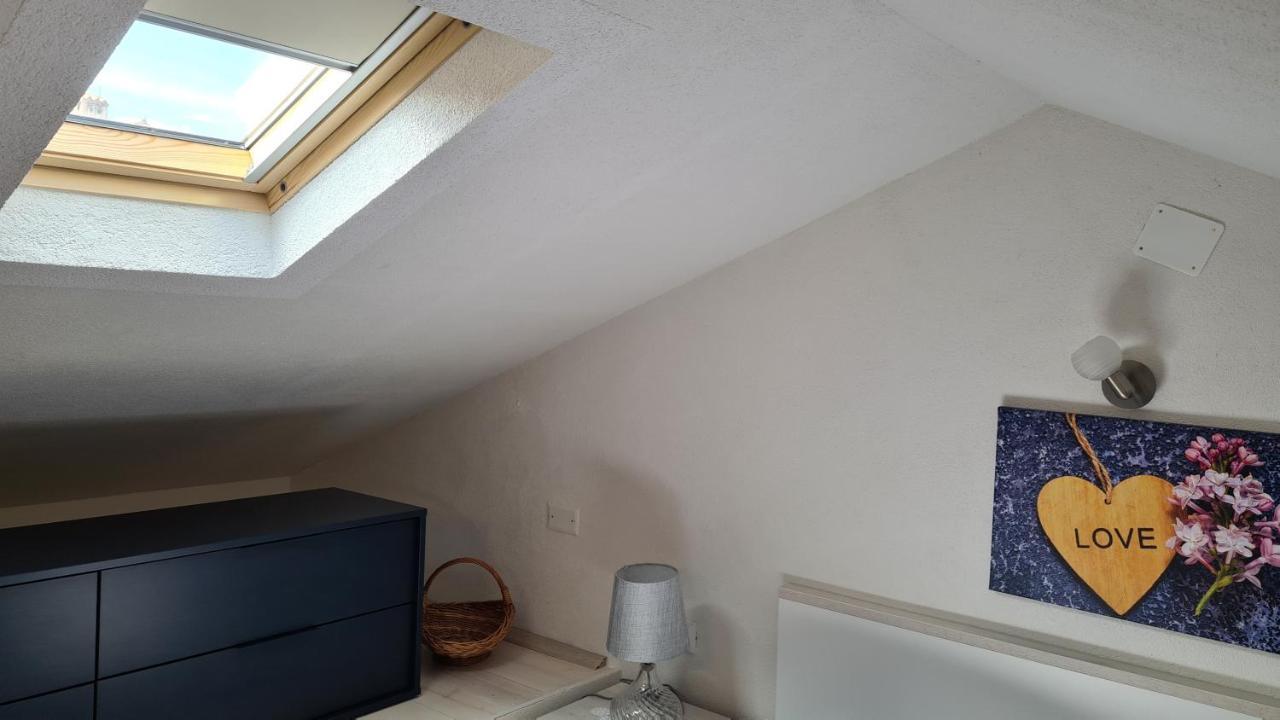 Studio Apartman Loreta Cres Bagian luar foto